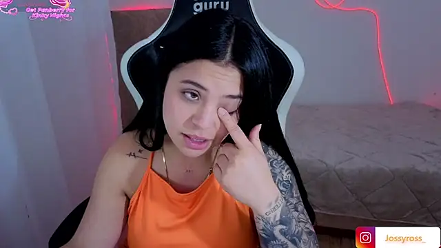 Victoryyy_ élő XXX-chatje