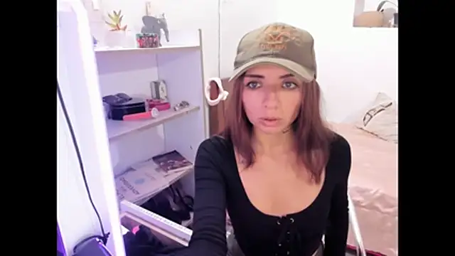 Chat +18 de megan_doll2123 ao vivo