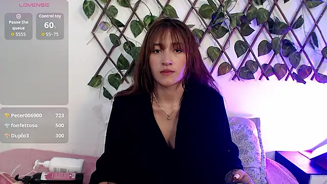 Chat +18 de nicollegp ao vivo