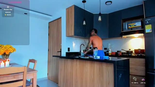 fitnolan élő XXX-chatje