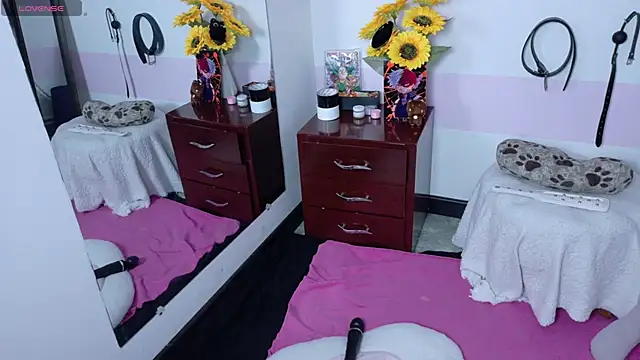 Catwhite_ Live XXX-chat
