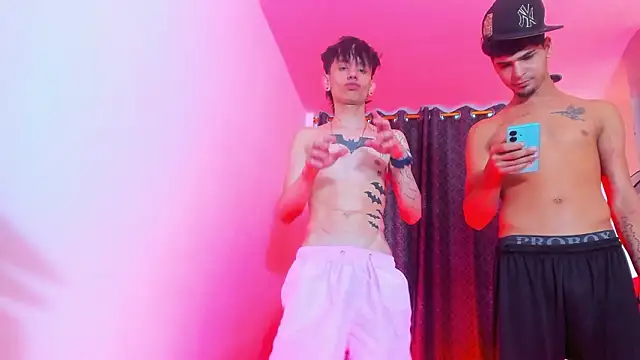 TheBatMansion: вебкам-шоу