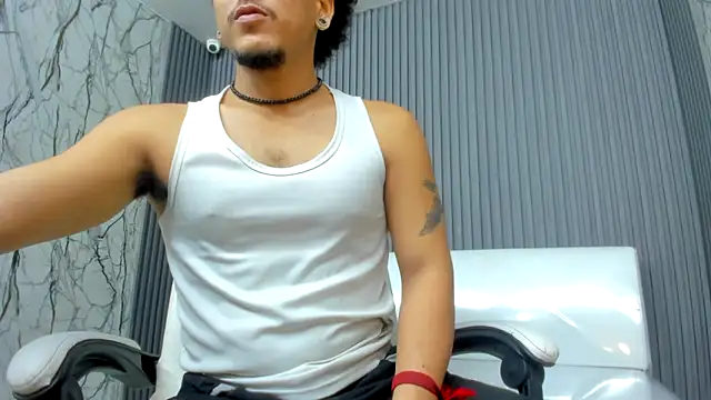 Xfire_boy69's Live XXX Chat