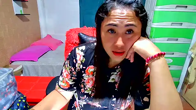 Chat XXX en directo de Ugly-Filipina