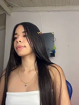 Milleradhara24: онлайн-секс-чат