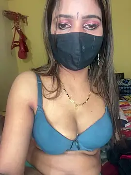 CUTI-NAINAのライブXXXチャット