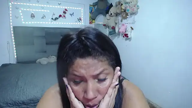 Онлайн чат XXX Sharloth_milf