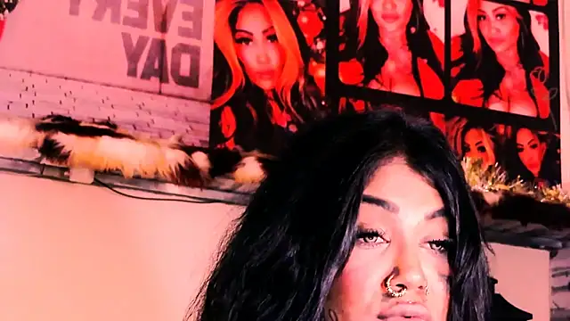 indian_dreamgirl's Live XXX Chat