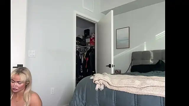 ElenaErickson's Live XXX Chat