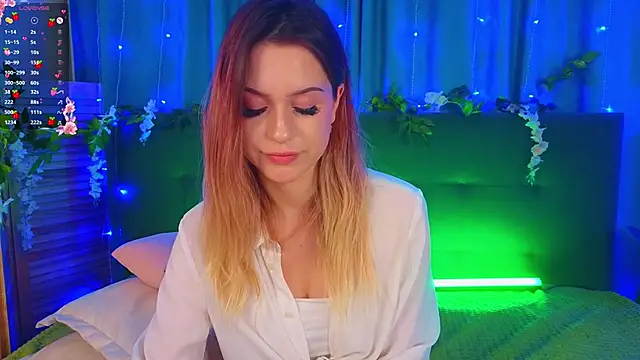 AlinaWalters' Live XXX Chat