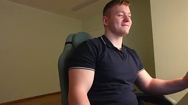 Richard_Dullas Show in webcam