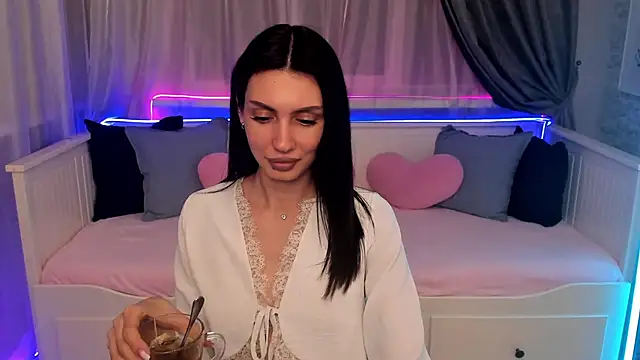 BellaMellのウェブカメラショー