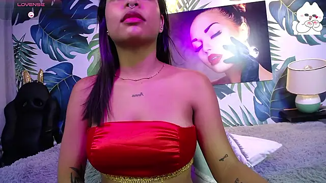 kiara_priya's Webcam Show