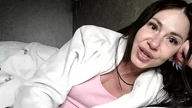 Онлайн чат XXX JulianaGold1