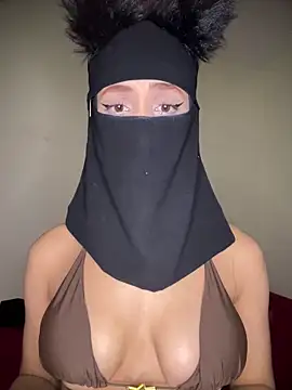 arabayla: διαδικτυακό σόου στην κάμερα