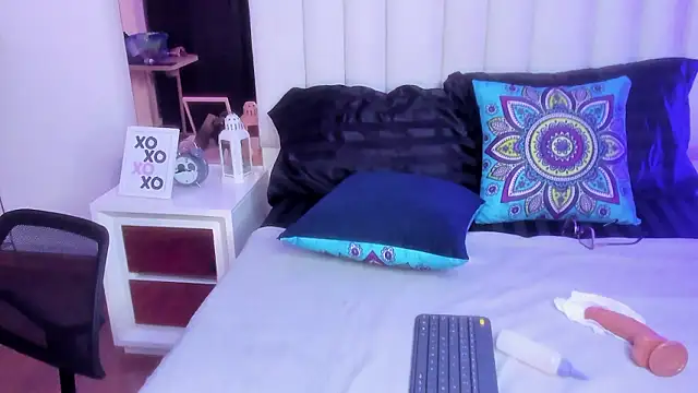 Mara_Wolf01's Live XXX Chat