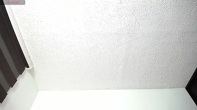 Lili_mdls: онлайн-секс-чат