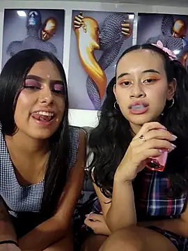 l0lita_emi Webcam Show