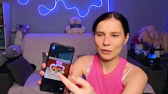 Chat XXX en directo de JinxMoon