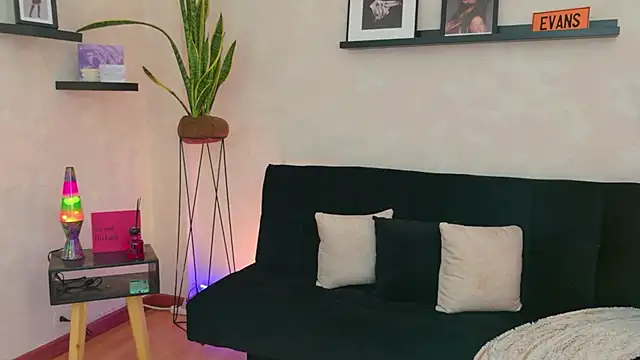 Chatroom XXX en direct de EmmyEvans1