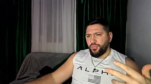 Czat XXX na żywo – Gold_Alpha_Boy