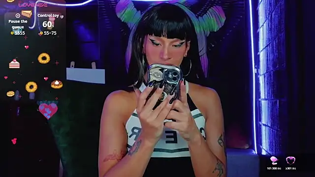 Summer_XO Adlı Modelin Canlı XXX Sohbeti