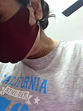 Živý XXX chat Suvosri