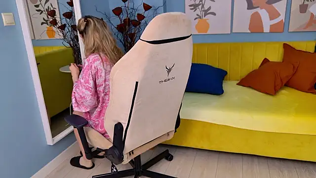 Онлайн чат XXX CassieTayllor