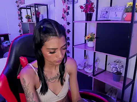 Онлайн чат XXX KarlaSlutSkinny__