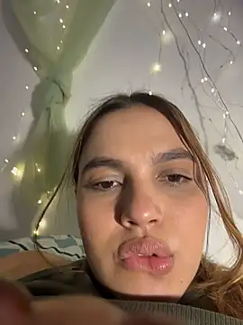 Colibri_Centaura's Live XXX Chat