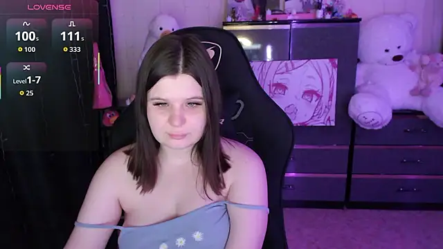 دردشة AmyVibess الجنسية المباشرة