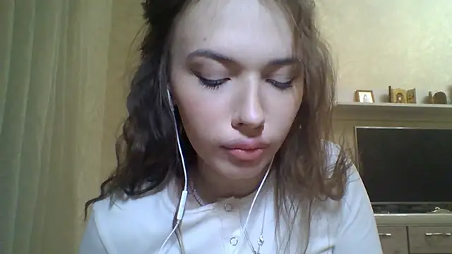 دردشة CeyaLier الجنسية المباشرة