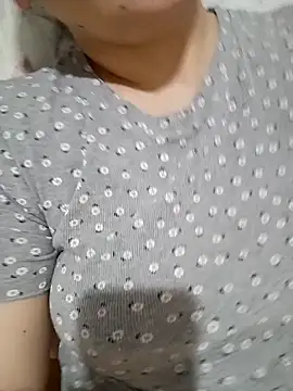 Emilyhomegirl1 Live XXX-chat