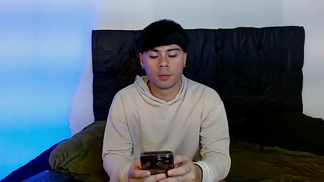 ITHAN_DREAMBOY's Live XXX Chat