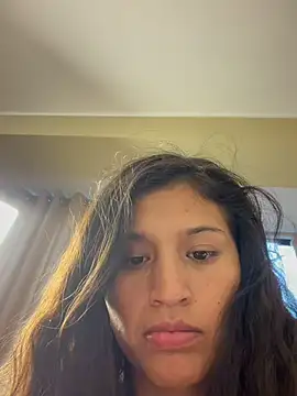 Chat +18 de sexi_noemi ao vivo