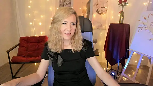 DonnaSmitth Adlı Modelin Canlı XXX Sohbeti