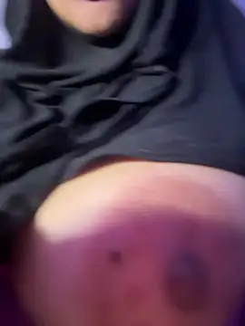 Jameela Adlı Modelin Canlı XXX Sohbeti