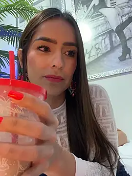 Mau_White Chat XXX in diretta