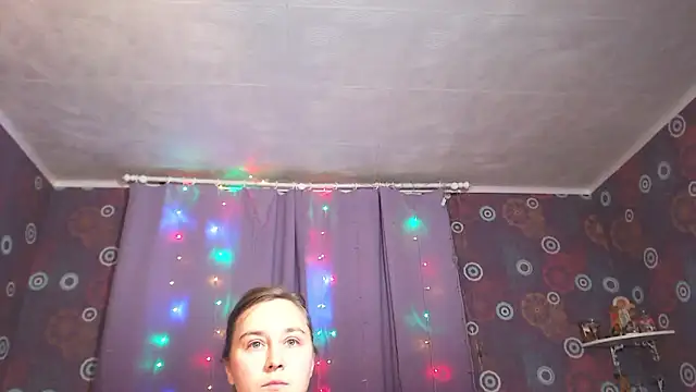 SquirtyAlice's Live XXX Chat