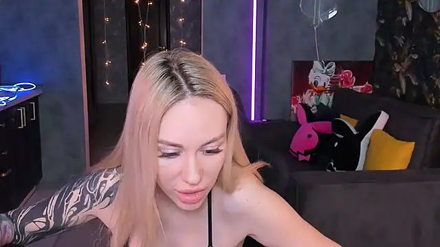 Онлайн чат XXX Blckmirrorr