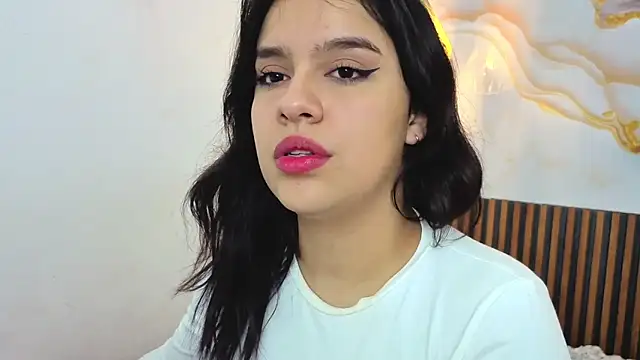 MelissaGilll élő XXX-chatje