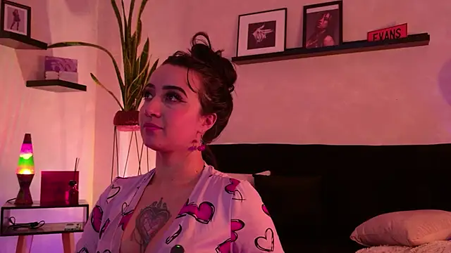 EmmyEvans1 Live XXX-Chat