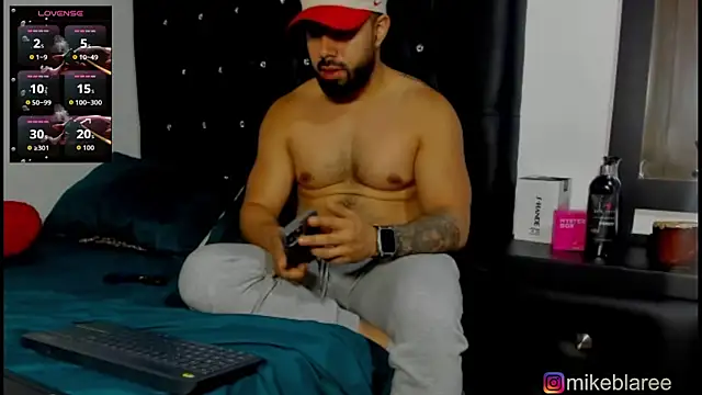mikeblaree Chat XXX live