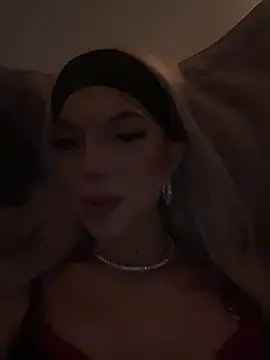 Mia-Tamara Live XXX-Chat