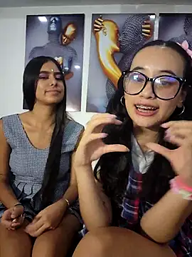 Chat XXX en directo de l0lita_emi