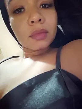 _____sams Adlı Modelin Canlı XXX Sohbeti