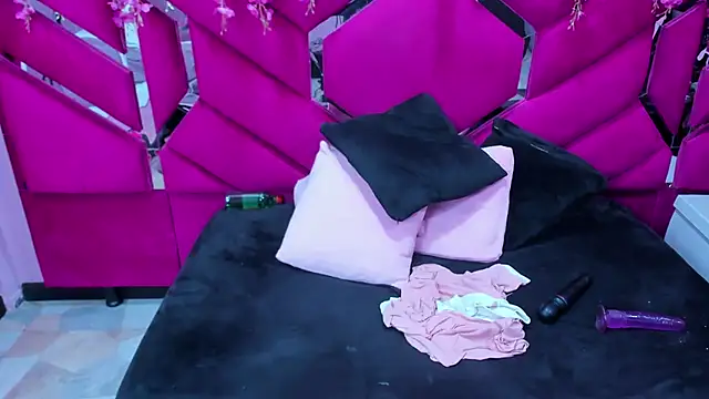 Atena_Glow_ Chat XXX in diretta