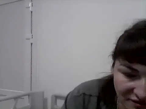 AllinaKis' Live XXX Chat