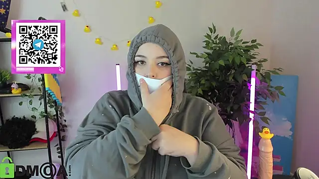 Mia_R0ss Chat XXX in diretta