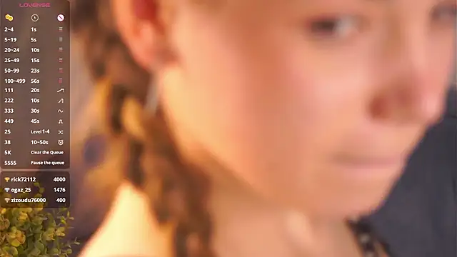 XXX chat uživo modela AmparoCilek